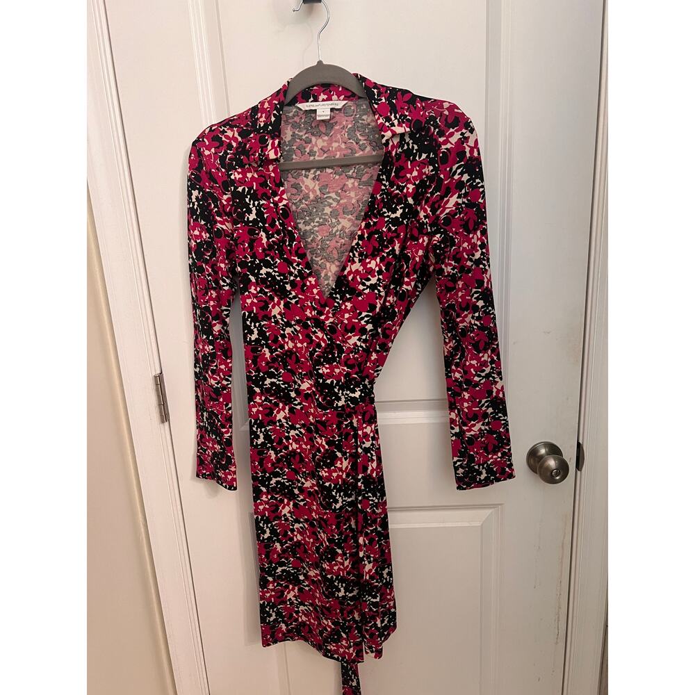 Diane von Furstenberg New Jeanne Two Silk Ditsy Floral Wrap Dress Sz 8 Romantic